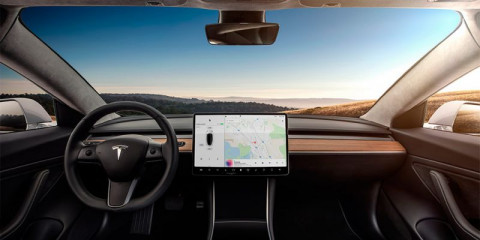 Tesla презентовала товарный вариант Model 3