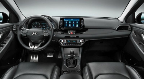 Новая генерация Hyundai i30 получила цену в рублях