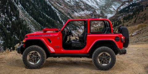 Jeep Wrangler 2018 показался на первых настоящих фотографиях