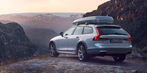 Volvo V90 Cross Country оценили в рублях