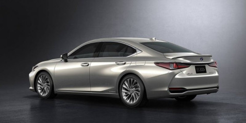 У гибрида Lexus ES 300h расход топлива: был 5,9 л/100 км снизился до 5,4