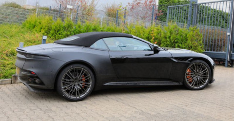 Aston Martin DBS Superleggera Volante