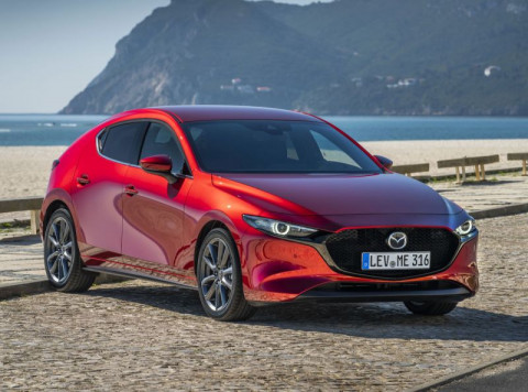 Новую Mazda3 привезут в Россию в конце июня 2019-го