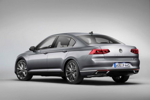 Для России Volkswagen Passat в обновленном виде появится в конце 2019-го