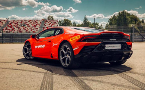 Lamborghini Huracan Evo начал свои продажи в РФ