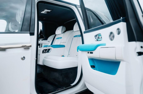 Rolls-Royce Cullinan Frozen Lakes