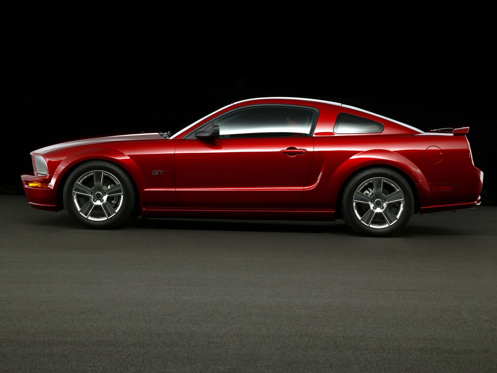 Фото Ford Mustang GT. оригинал 98кб. 