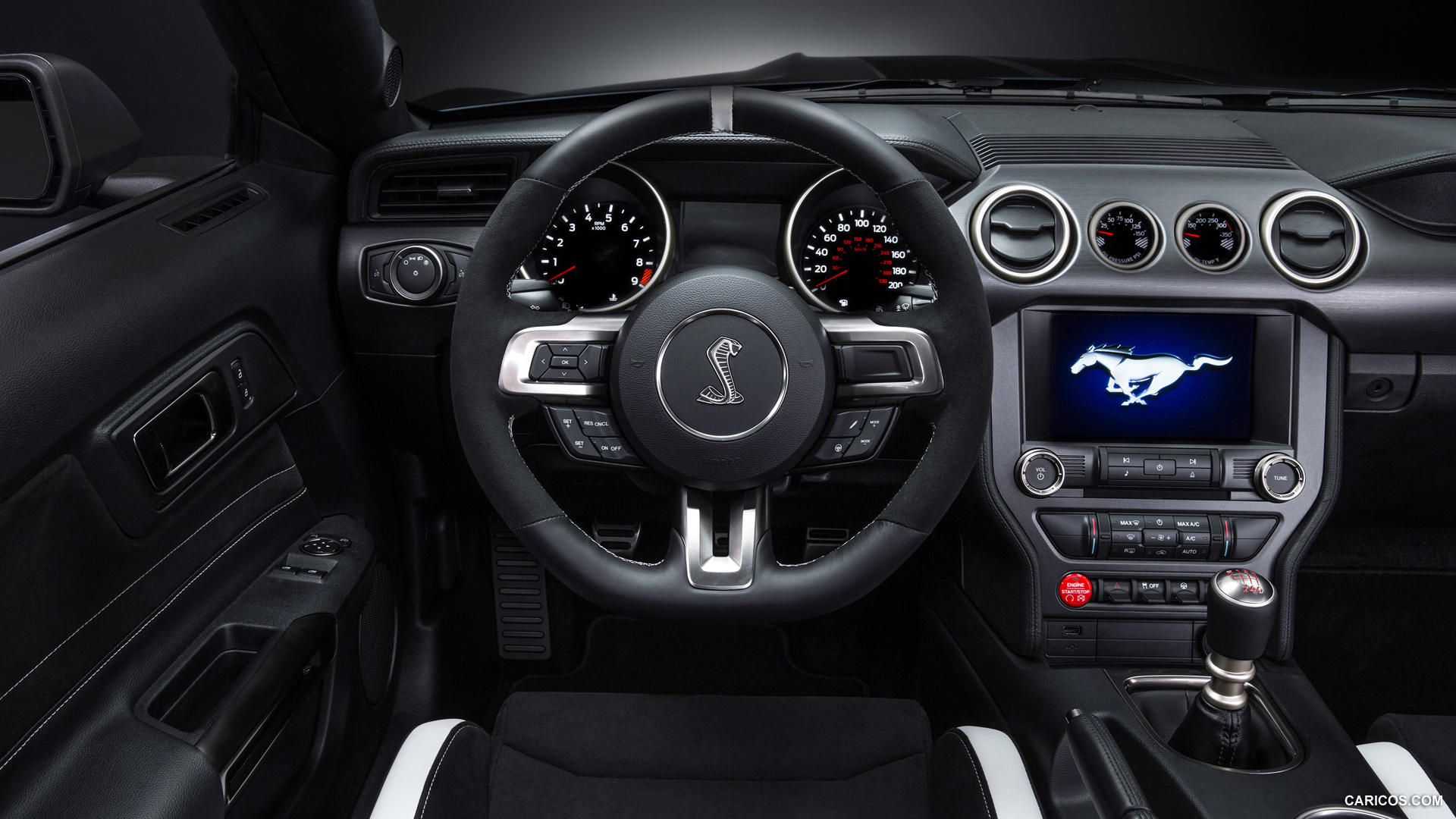 Mustang shelby interior