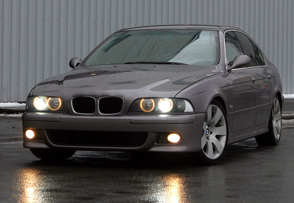 BMW e39 серая