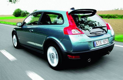 Volvo c30 открыть багажник