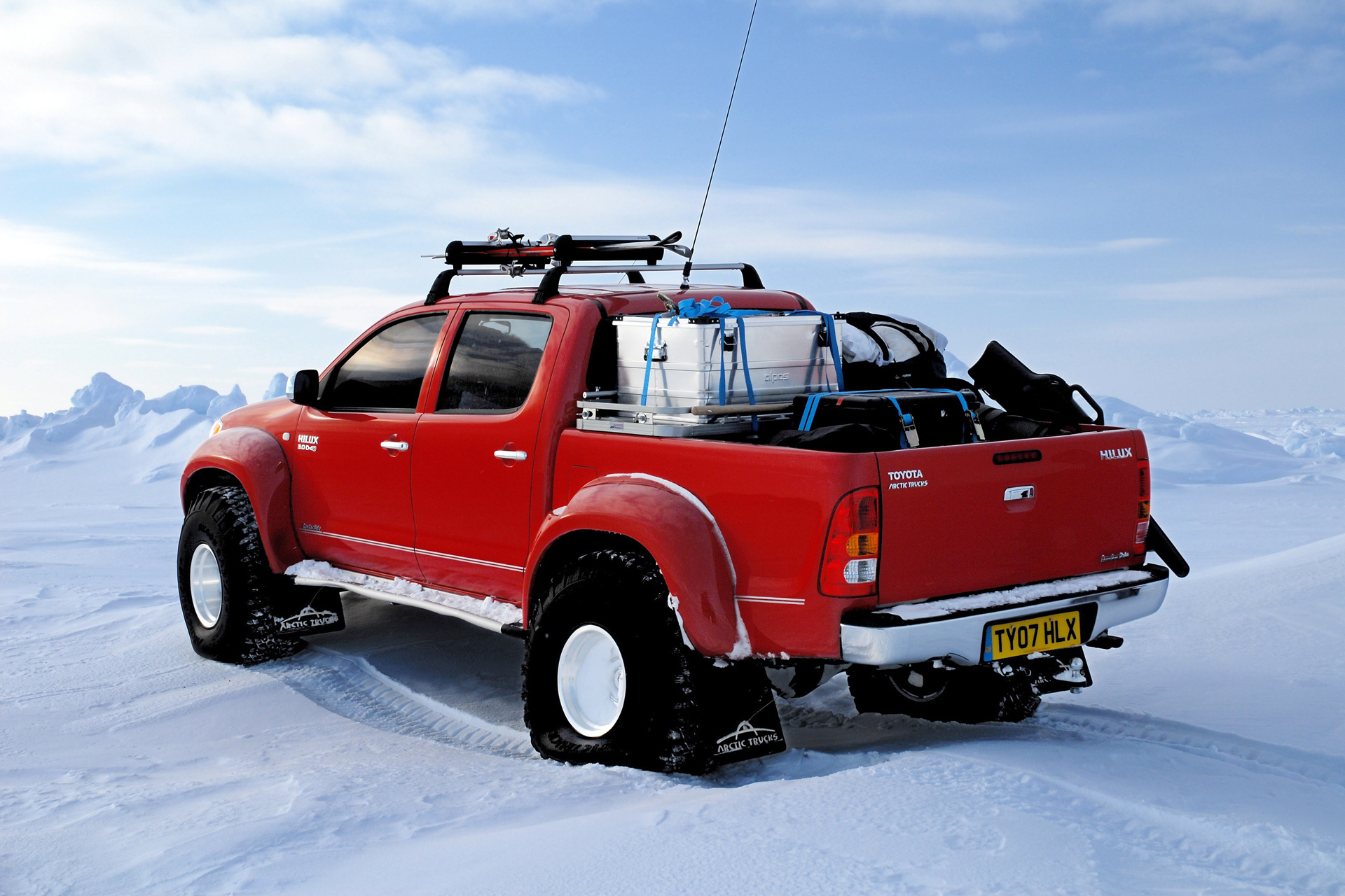 Arctic Trucks Toyota Hilux фото