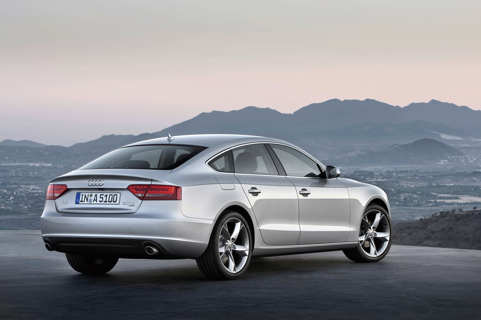 Audi a5 Sportback 2012 вид сзади