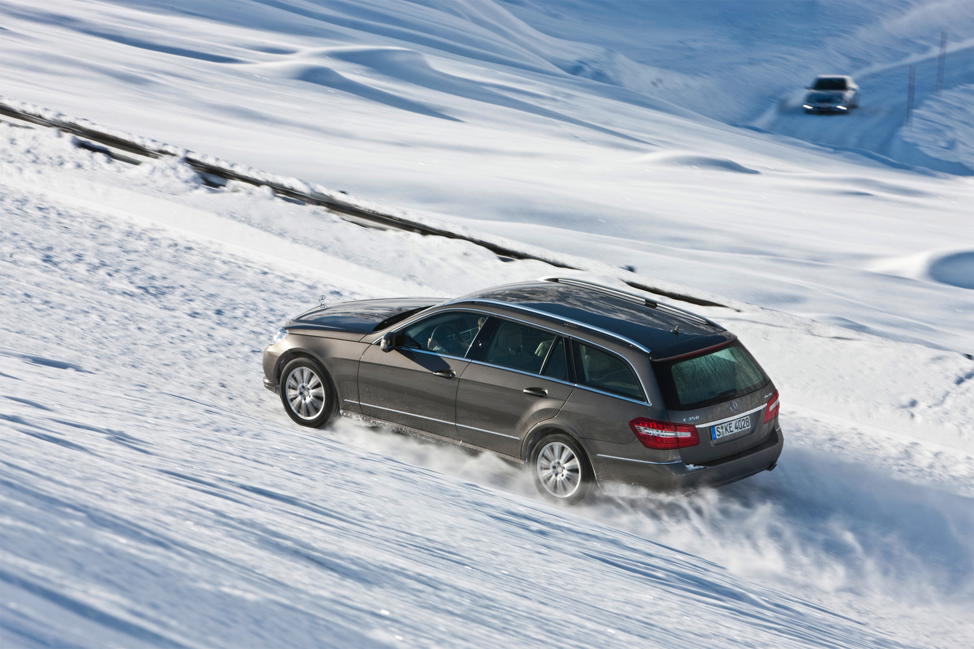 Mercedes Benz 4matic Snow