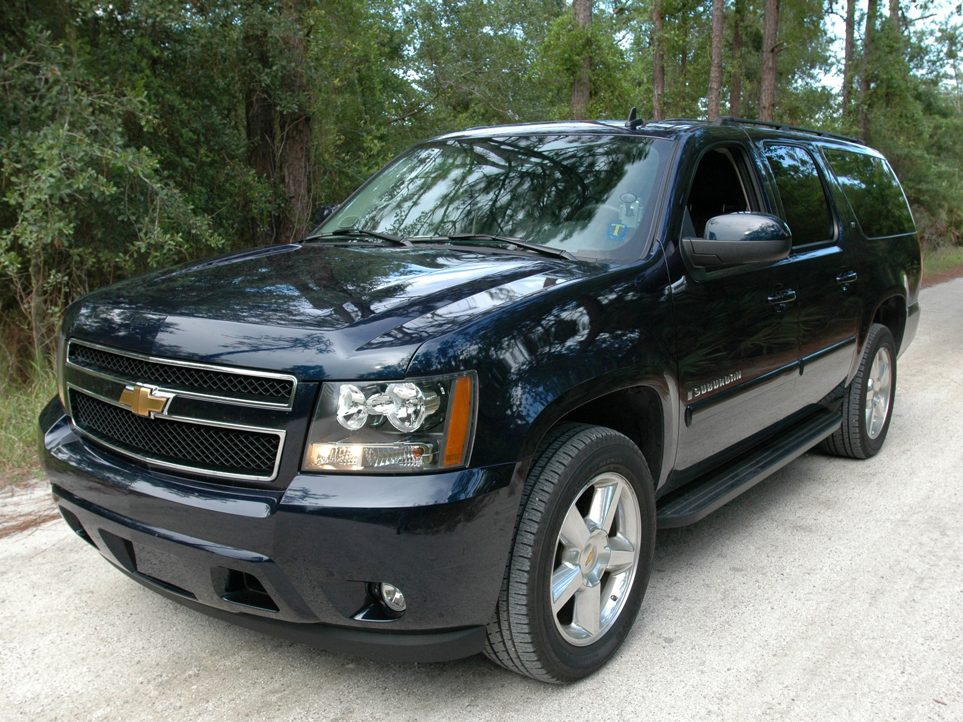 Chevrolet Suburban фото