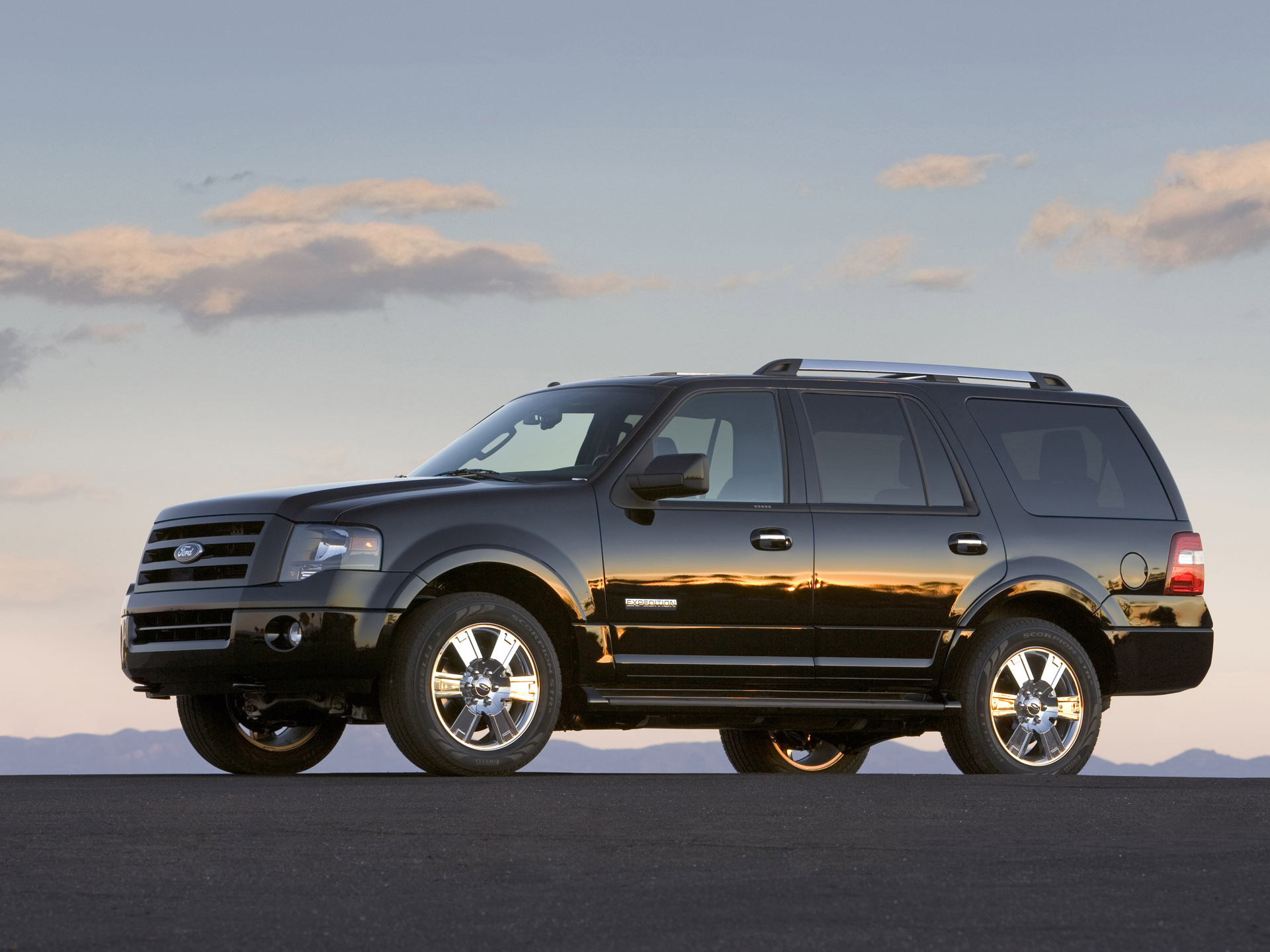 Ford Expedition фото