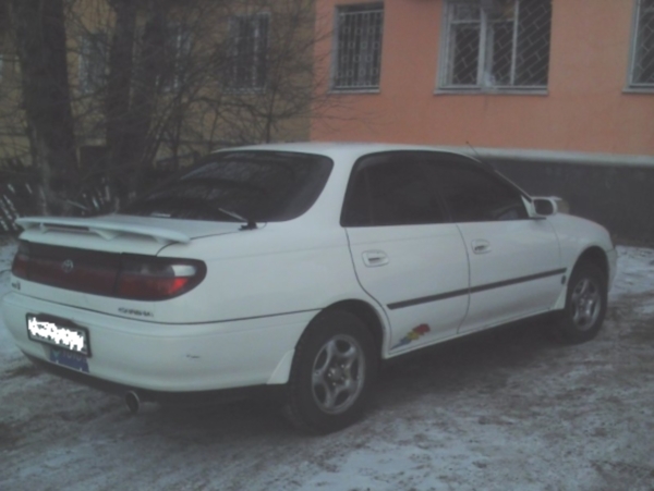 Toyota Carina фото