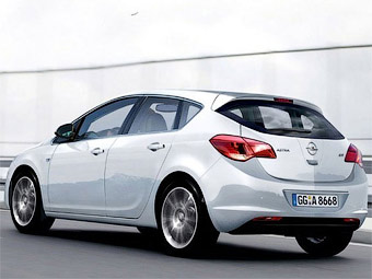 В интернете рассекретили хэтчбек Opel Astra нового поколения