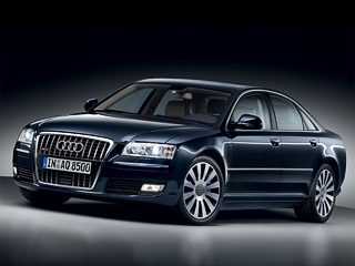 Audi подогрела интерес к флагманскому седану A8