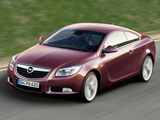 Opel готовит купе на базе Инсигнии
