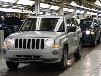 Chrysler возобновил производство на заводе в Иллинойсе