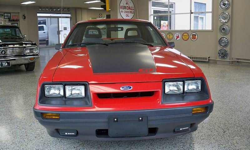 На торги выставлен Mustang 1985 года с пробегом 160 км