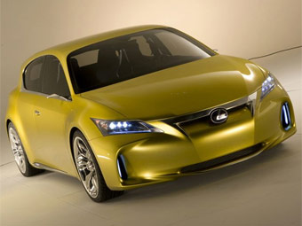 Lexus рассекретил внешность новой модели