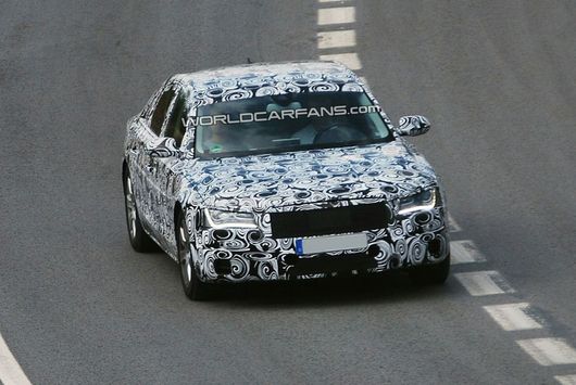Audi A8 - обновленный флагман появится в конце года