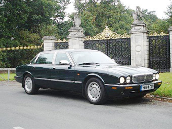 В Великобритании выставлен на продажу Jaguar Daimler Majestic Елизаветы II