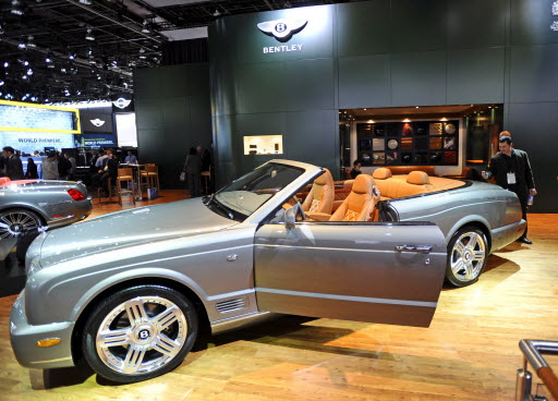 Bentley Azure - производство кабриолета свернуто