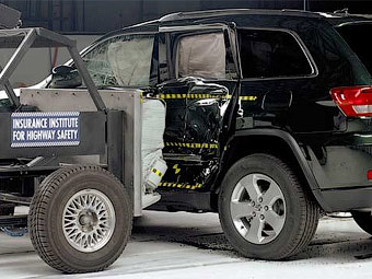 Jeep Grand Cherokee нового поколения получил высшую оценку в краш-тестах