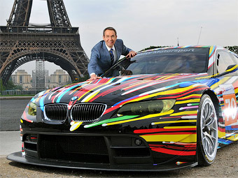В Париже представили гоночный "арт-кар" BMW