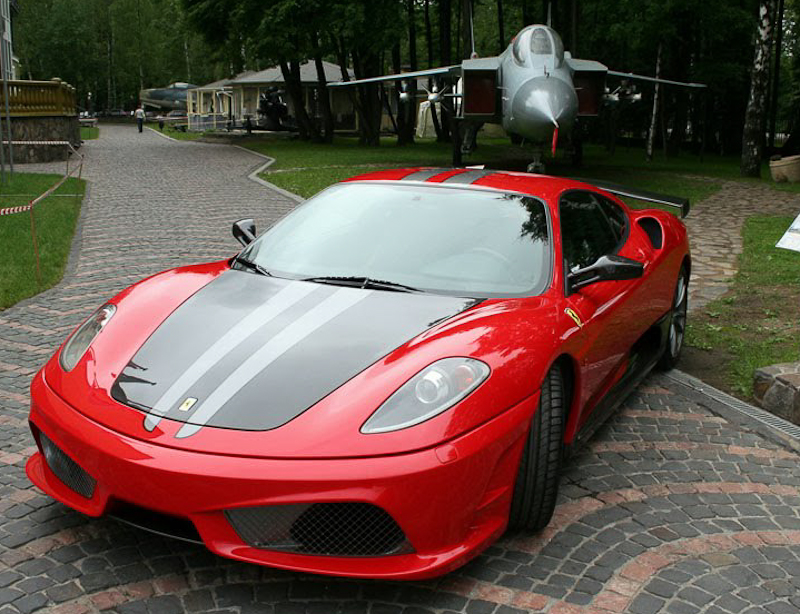 Российский тюнинг для Ferrari в честь Су-35