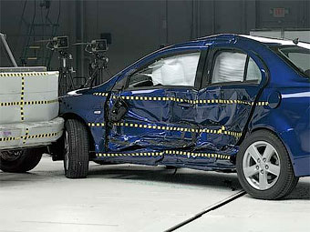 Mitsubishi Lancer получил высшую оценку в краш-тестах