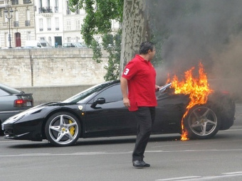 Ferrari выяснит причину самовозгорания суперкаров 458 Italia