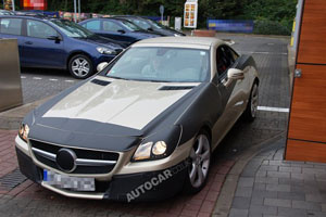 Mercedes SLK - новый родстер попался в объективы фотошпионам