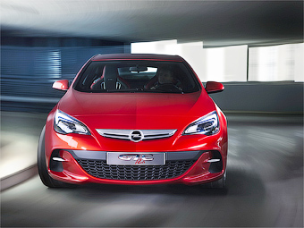 Opel показал интерьер трехдверной "Астры"