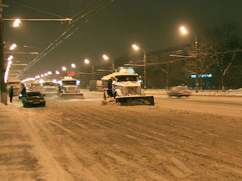 Центр Москвы перекроют для уборки снега с дорог