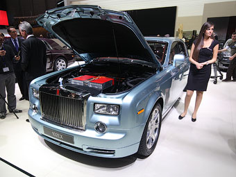 Rolls-Royce 102EX - из лимузина Phantom сделали электрокар