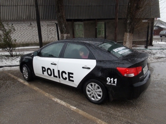 Псевдо-полицейских лишили прав из-за наклейки на автомобиле