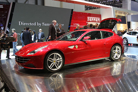 Ferrari FF и Lamborghini Aventador распродали на год вперед