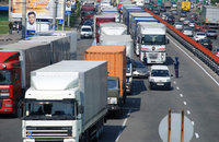 Росавтодор будет строить дороги для грузовиков. За счет грузовиков