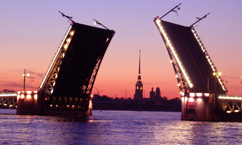 Пробная разводка мостов в Петербурге помешает автомобилистам