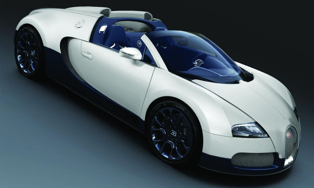 Bugatti привез два новых Veyron в Китай