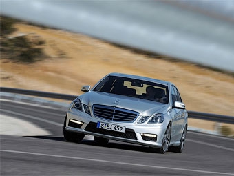 Mercedes-Benz попробует побить мировой рекорд по длительности дрифта