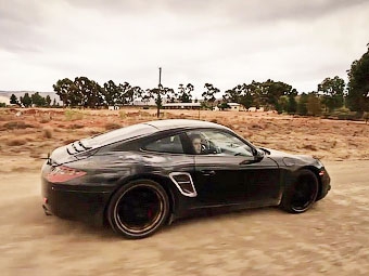 Компания Porsche показала официальный видеоролик о новых 911-х