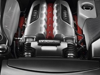 Audi сделает обновленные суперкары R8 мощнее