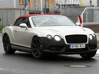 Компания Bentley приступила к тестам нового турбомотора