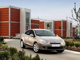 Две модели Renault добавили в программу льготных автокредитов 