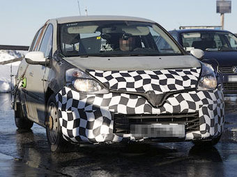 Фотошпионы засняли Renault Clio нового поколения