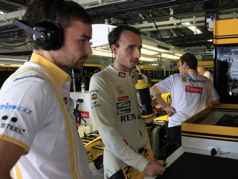Менеджер Кубицы обвинил команду Renault в обмане и искажении фактов